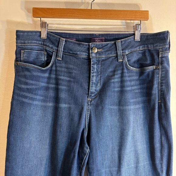 NOT YOUR DAUGHTER JEANS Sz 16 NYDJ Samantha Slim Mid-Wash High Rise Jeans - Picture 3 of 9